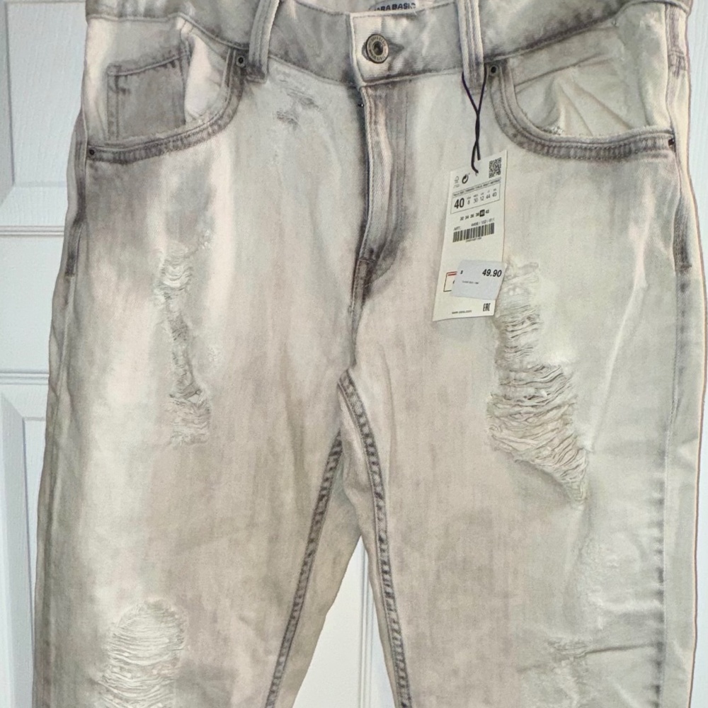 NWT Zara loose fit distressed denim